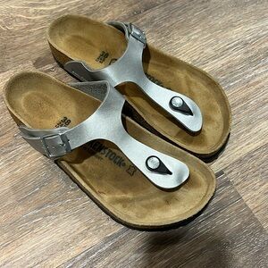 EUC Birkenstock Sandals size 38 silver (size 7.5)